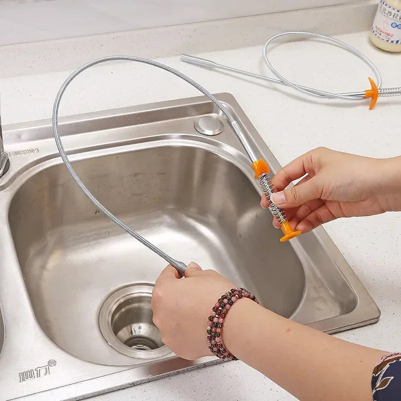 CleaningHook L'outil ultime pour des canalisations impeccables !